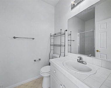 2367 Thayer Avenue - Photo Thumbnail 25