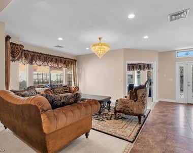 7956 Marbella Circle - Photo Thumbnail 20