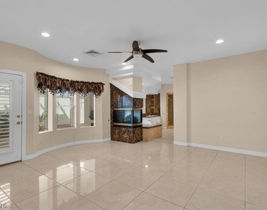 7956 Marbella Circle - Photo Thumbnail 11