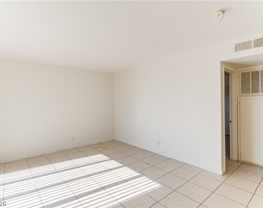 3370 Athens Street - Photo Thumbnail 4