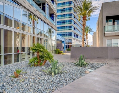 4535 Dean Martin Drive - Photo Thumbnail 58