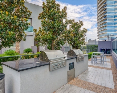 4535 Dean Martin Drive - Photo Thumbnail 57