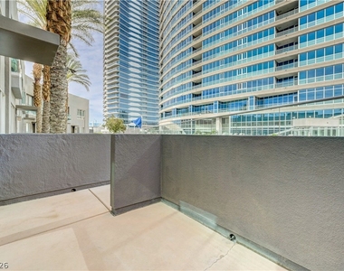 4535 Dean Martin Drive - Photo Thumbnail 48