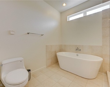 4535 Dean Martin Drive - Photo Thumbnail 38