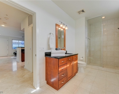 4535 Dean Martin Drive - Photo Thumbnail 44
