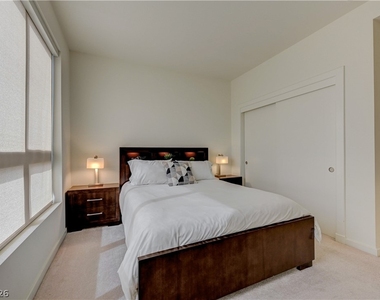 4535 Dean Martin Drive - Photo Thumbnail 40