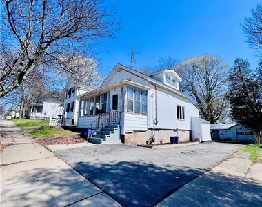 140 E Oneida Street - Photo Thumbnail 1
