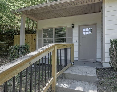 70 Gardenia Drive Nw - Photo Thumbnail 3
