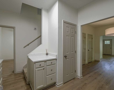 70 Gardenia Drive Nw - Photo Thumbnail 13