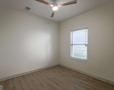 70 Gardenia Drive Nw - Photo Thumbnail 21