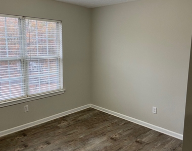 2279 Oak Glenn Circle - Photo Thumbnail 7