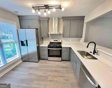 3573 Kennesaw Station Drive Nw - Photo Thumbnail 3