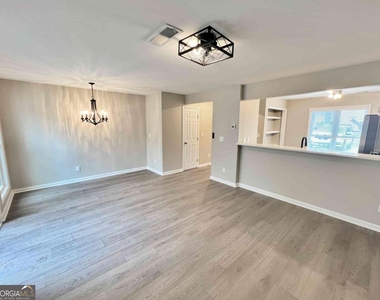 3573 Kennesaw Station Drive Nw - Photo Thumbnail 7