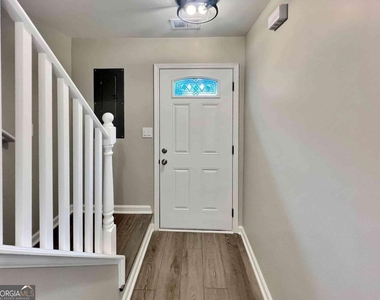 3573 Kennesaw Station Drive Nw - Photo Thumbnail 1