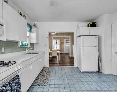 307 18th Avenue - Photo Thumbnail 12