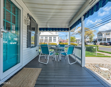 307 18th Avenue - Photo Thumbnail 2