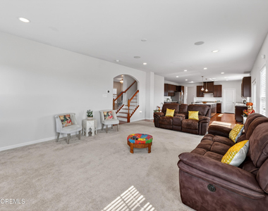 40 Gina Drive - Photo Thumbnail 10