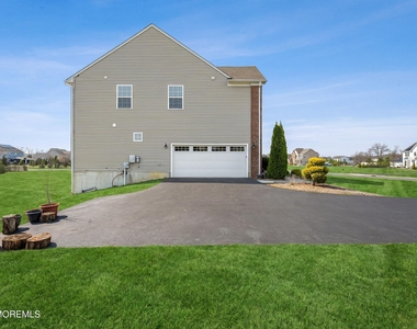 40 Gina Drive - Photo Thumbnail 54