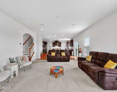 40 Gina Drive - Photo Thumbnail 9