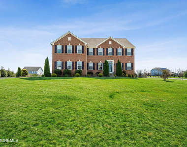 40 Gina Drive - Photo Thumbnail 1