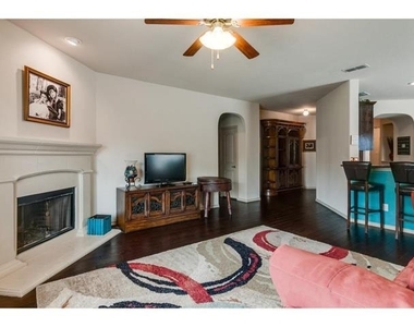 4624 Lazy Oaks Street - Photo Thumbnail 15