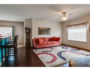 4624 Lazy Oaks Street - Photo Thumbnail 13