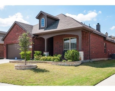 4624 Lazy Oaks Street - Photo Thumbnail 1