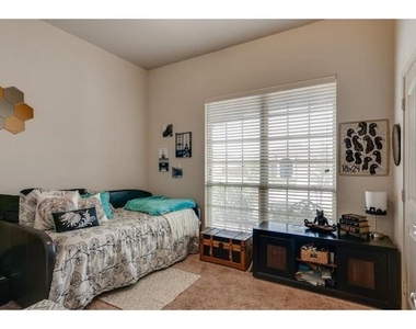 4624 Lazy Oaks Street - Photo Thumbnail 22
