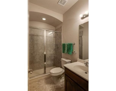 4624 Lazy Oaks Street - Photo Thumbnail 24