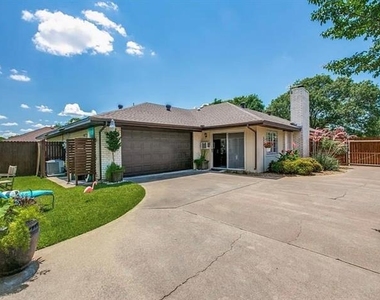 5113 Ledgestone Drive - Photo Thumbnail 21