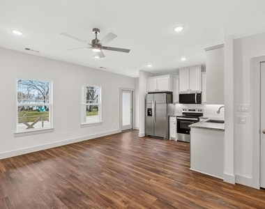 502 E Kimball Street - Photo Thumbnail 10