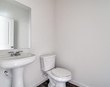 1876 Lockhart Drive - Photo Thumbnail 21