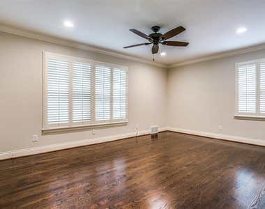 6908 Lavendale - Photo Thumbnail 20