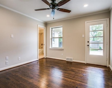 6908 Lavendale - Photo Thumbnail 22