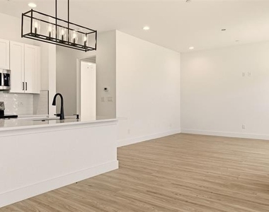 8902 Lowell Street - Photo Thumbnail 4