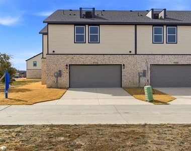 8902 Lowell Street - Photo Thumbnail 27