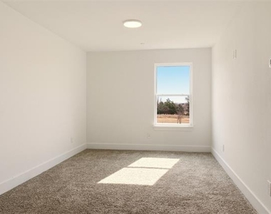 8902 Lowell Street - Photo Thumbnail 11