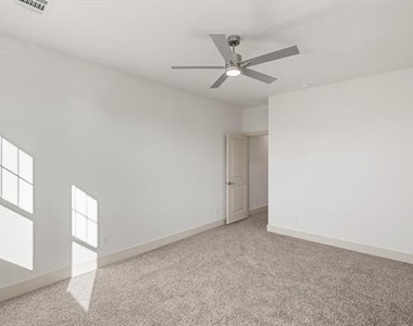 506 E Kimball Street - Photo Thumbnail 24