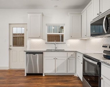 506 E Kimball Street - Photo Thumbnail 11