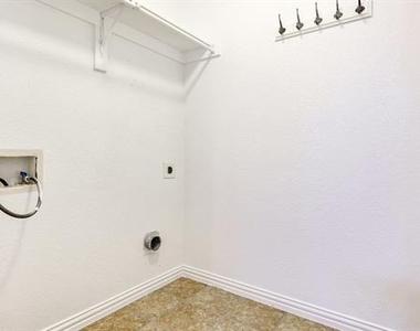 3206 Bedford Road - Photo Thumbnail 18