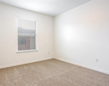 3206 Bedford Road - Photo Thumbnail 13