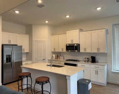 229 Invermore Drive - Photo Thumbnail 4