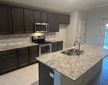 3501 Ballam Street - Photo Thumbnail 5