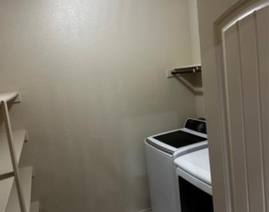 5321 Wharfside Place - Photo Thumbnail 10