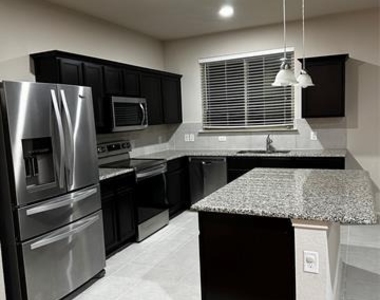 5321 Wharfside Place - Photo Thumbnail 7