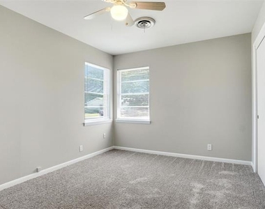 101 Glenhaven Drive - Photo Thumbnail 9