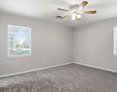 101 Glenhaven Drive - Photo Thumbnail 7