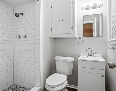 101 Glenhaven Drive - Photo Thumbnail 8