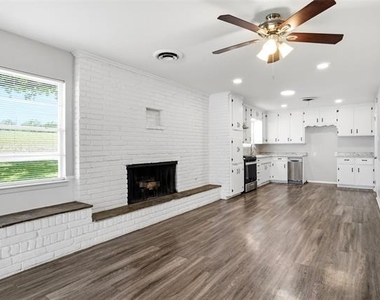 101 Glenhaven Drive - Photo Thumbnail 4