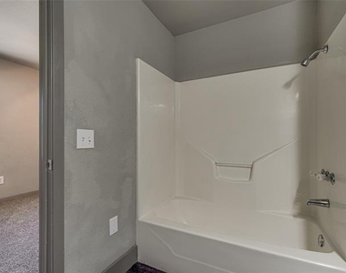 416 N 8th Street - Photo Thumbnail 32
